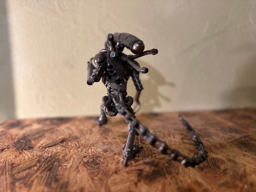 プレデター　鉄の置物