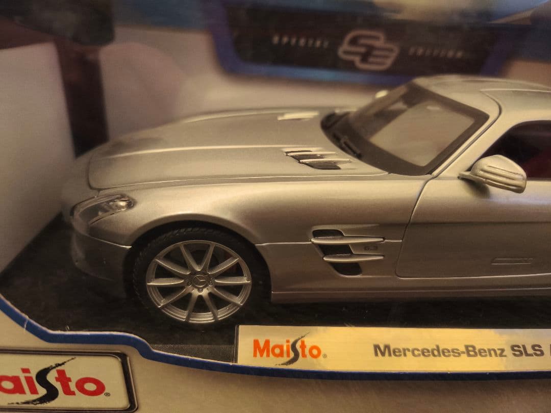 1/18 Maisto メルセデスベンツ SLS AMG シルバー
