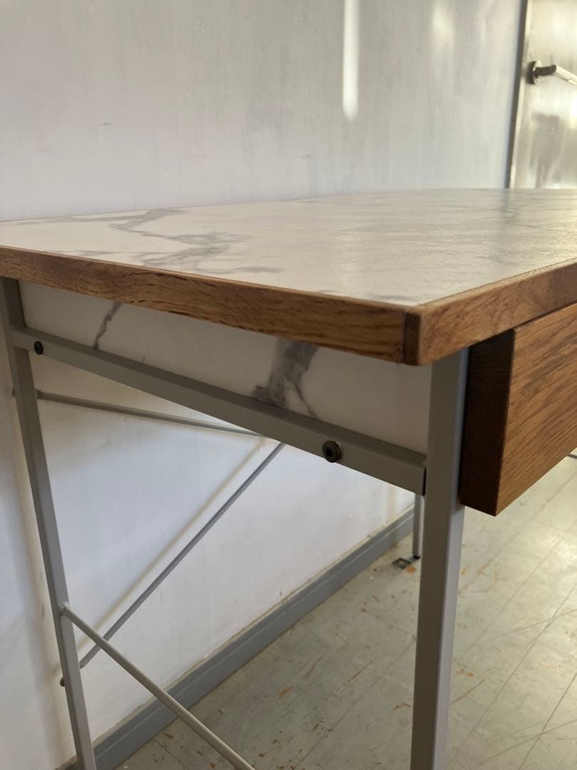 a.depeche POL desk 900 wide マーブル、ユロップグレー