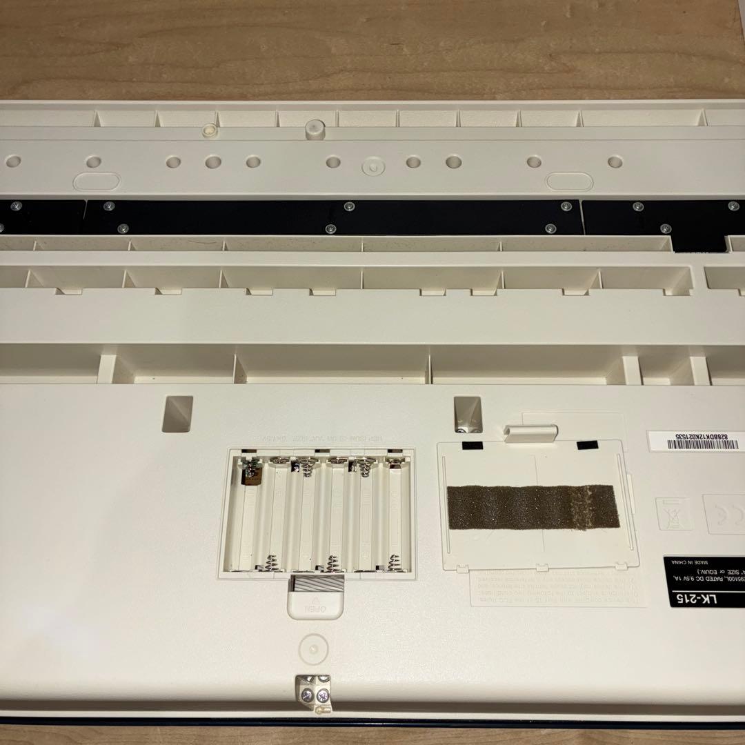 カシオ　電子キーボード　LK-215動作良好です　光キーボード！