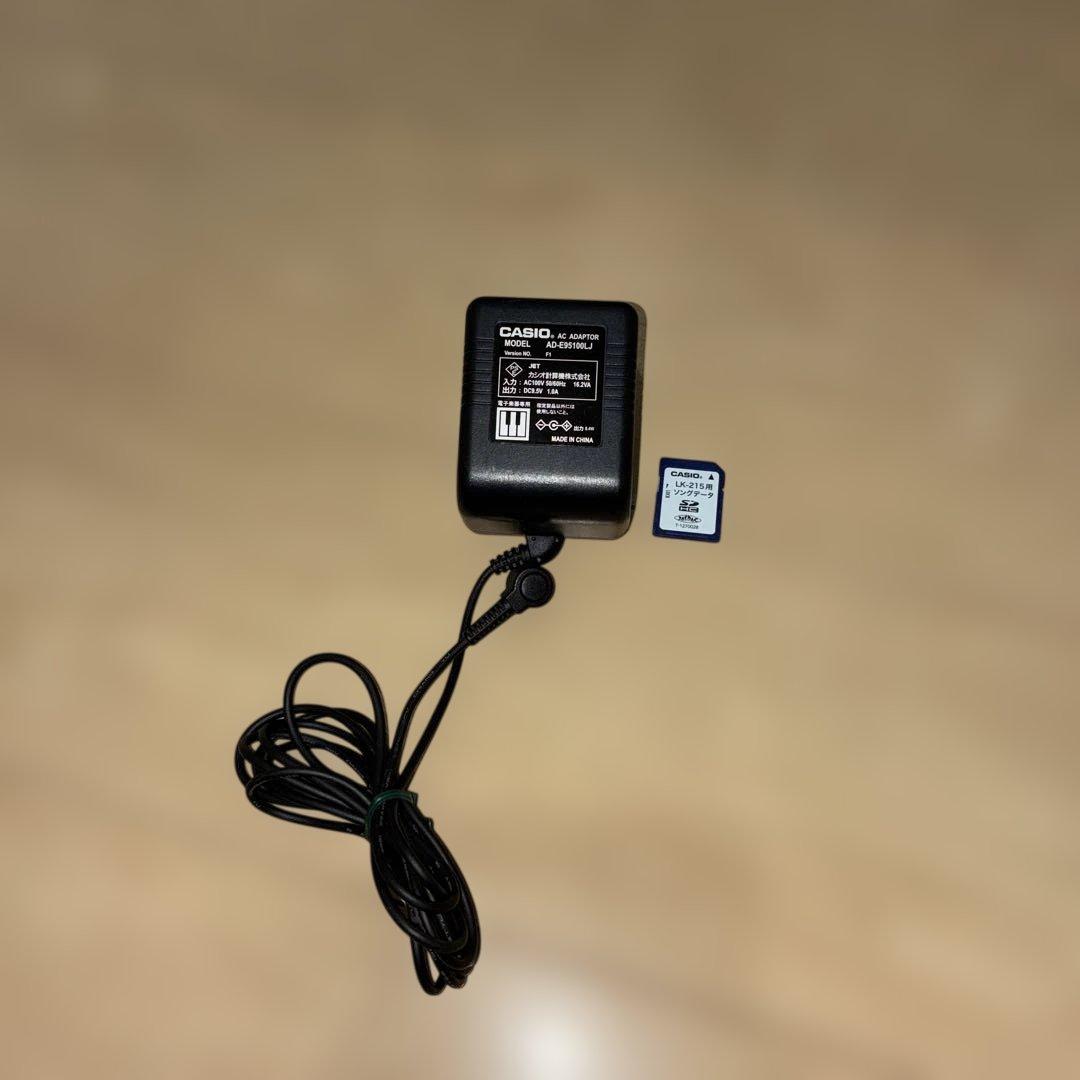 カシオ　電子キーボード　LK-215動作良好です　光キーボード！