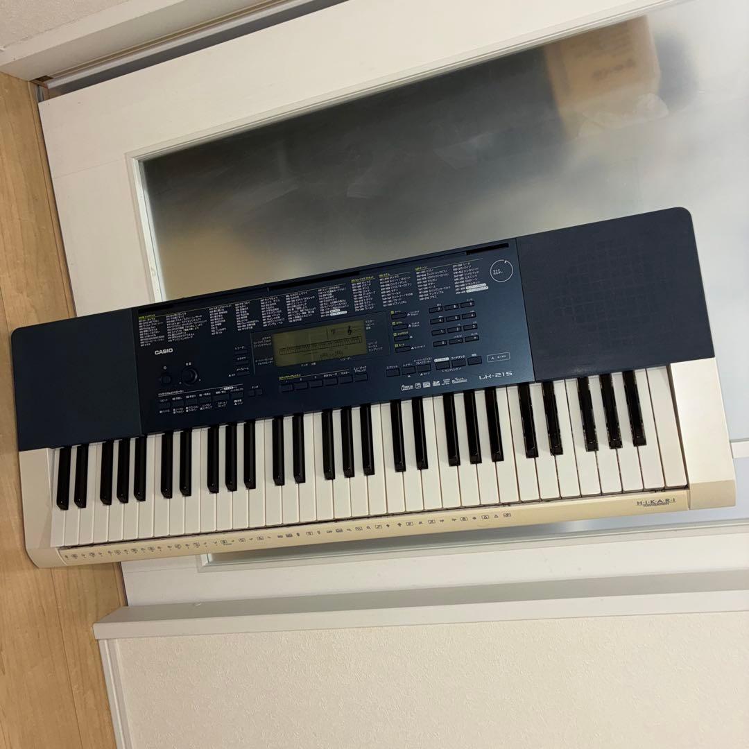 カシオ　電子キーボード　LK-215動作良好です　光キーボード！