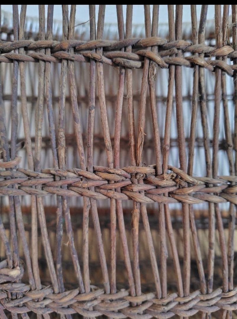 あけびの蔓かご　農具　古道具　手作り　花入れ　オブジェ　傘入れ