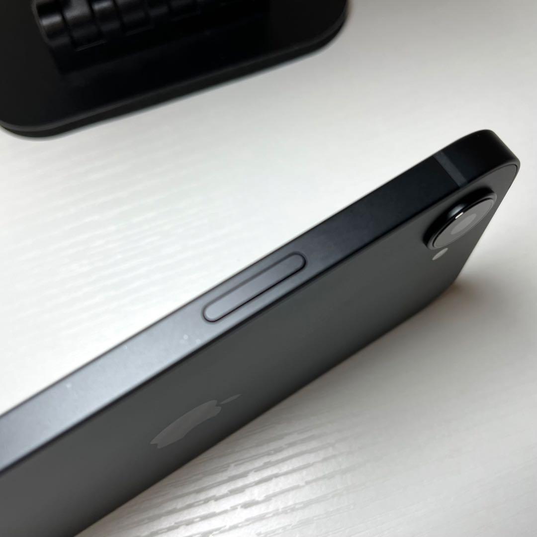 iPhone 16e (128GB) SIMフリー