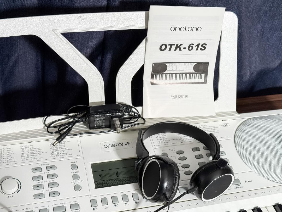 【美品＆付属品完備】oneton OTK-61S 電子キーボード ヘッドホン付き