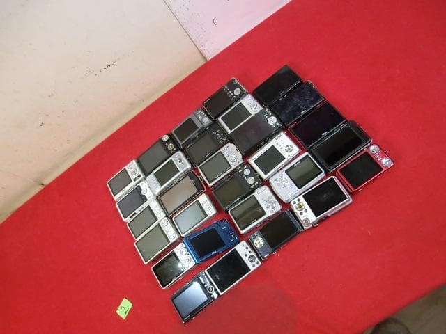 2：Nikon・CASIO・FUJIFILM 他～　デジカメ　計29点　ジャンク