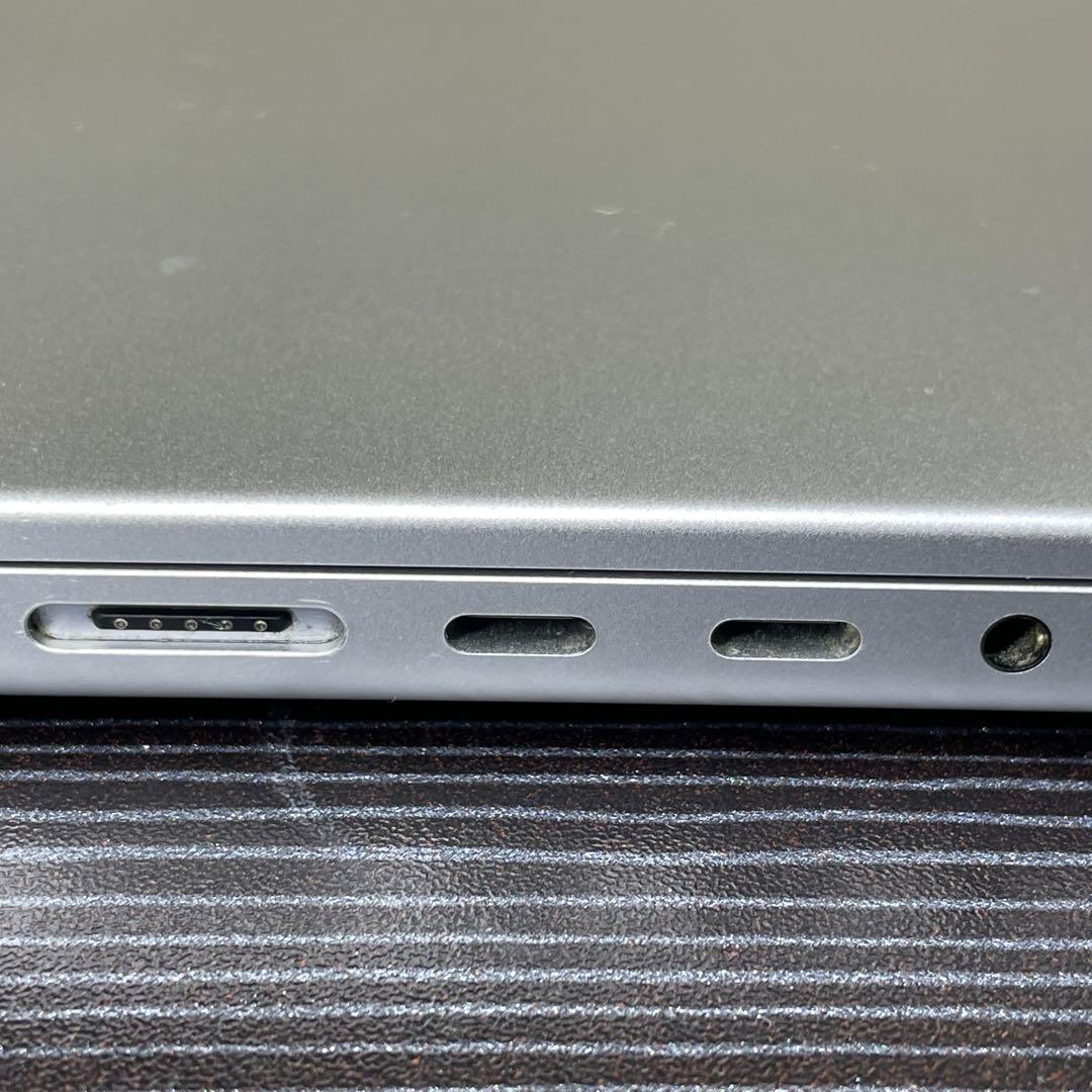 MacBook Pro （M1 Pro）2021 14インチ 特典つき