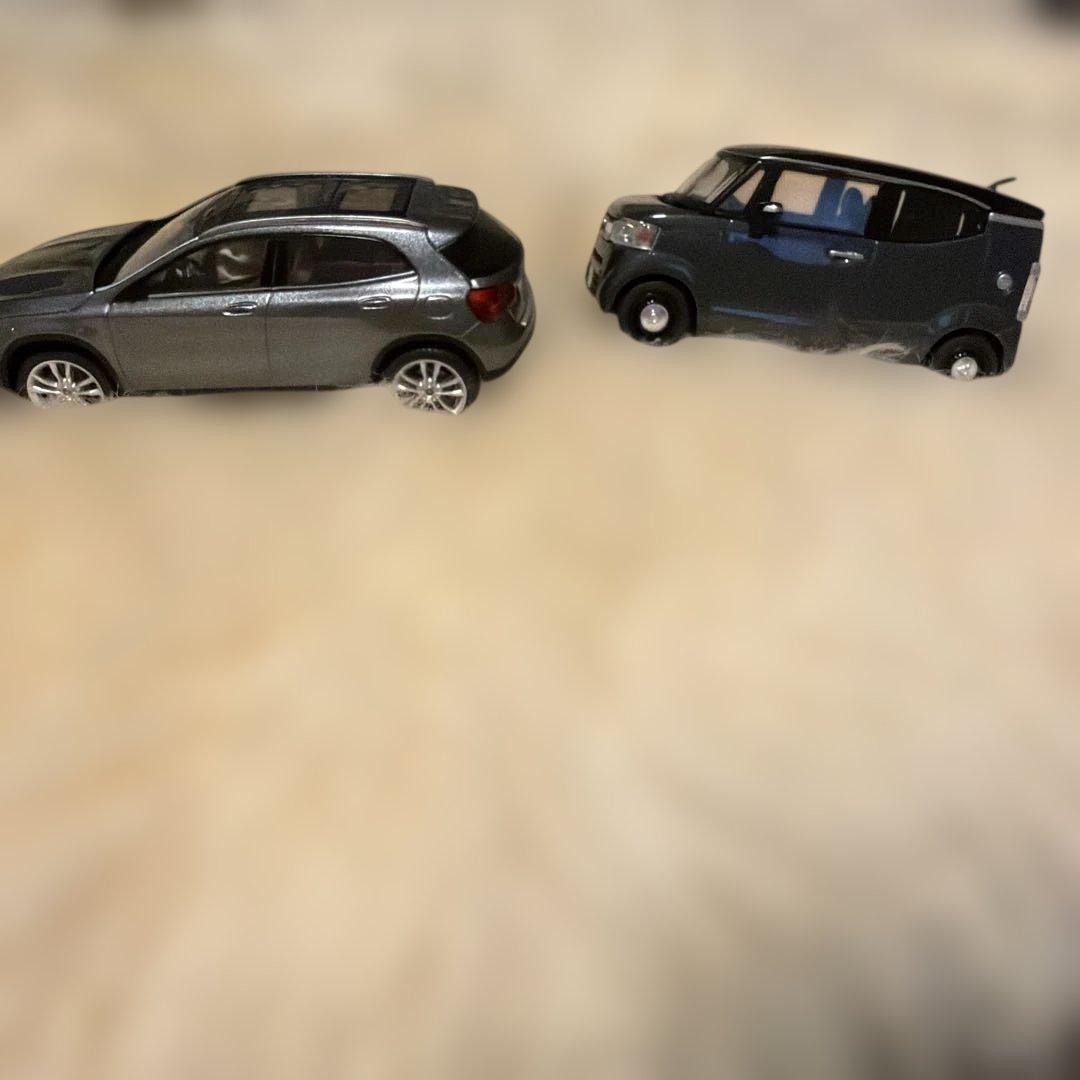 Mercedes-Benz GLA & ホンダ N-/ ミニカーセット
