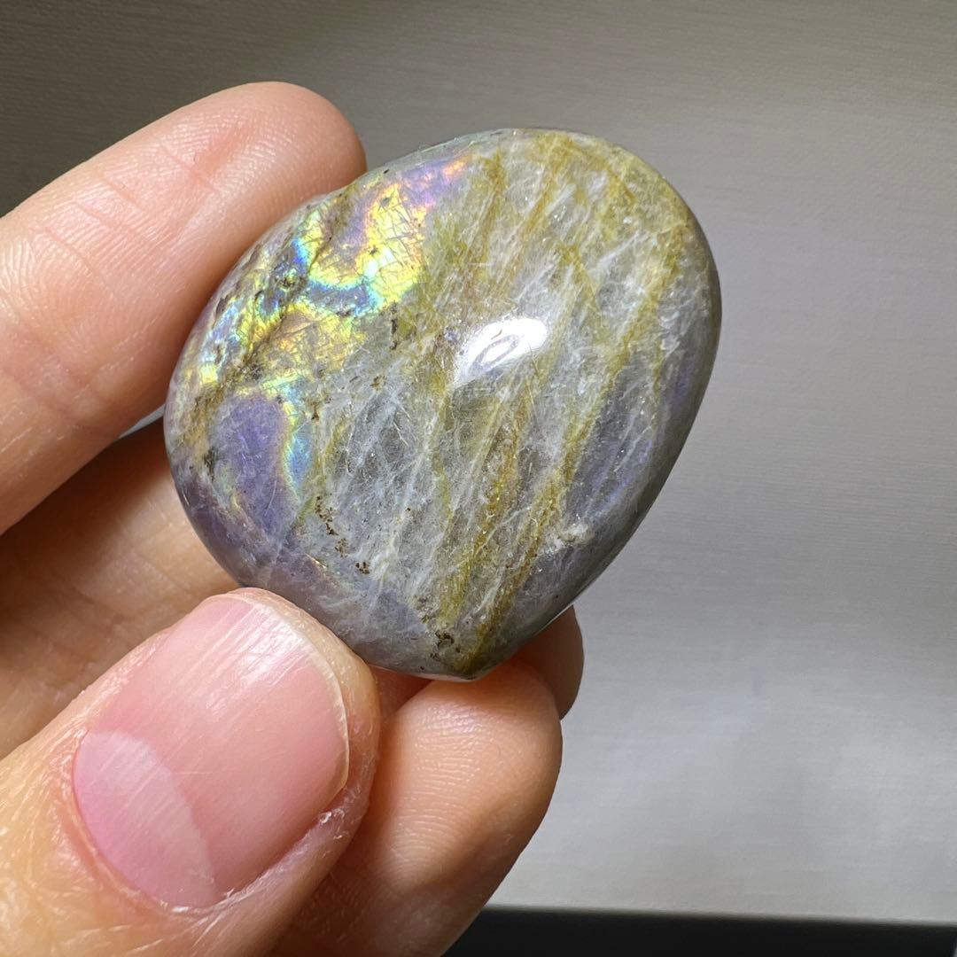 ナツナギお取り置き　希少色　ハート　ラブラドライト　握り石