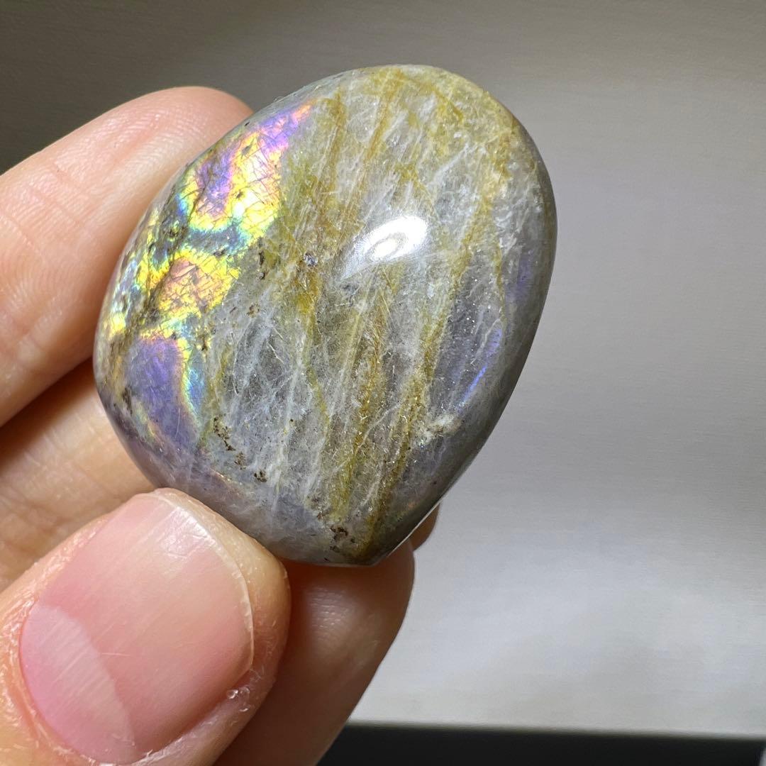 ナツナギお取り置き　希少色　ハート　ラブラドライト　握り石