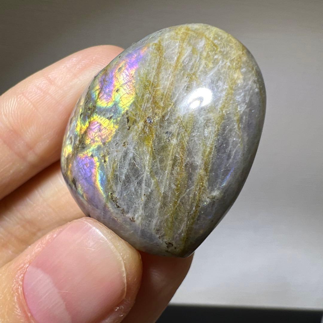 ナツナギお取り置き　希少色　ハート　ラブラドライト　握り石