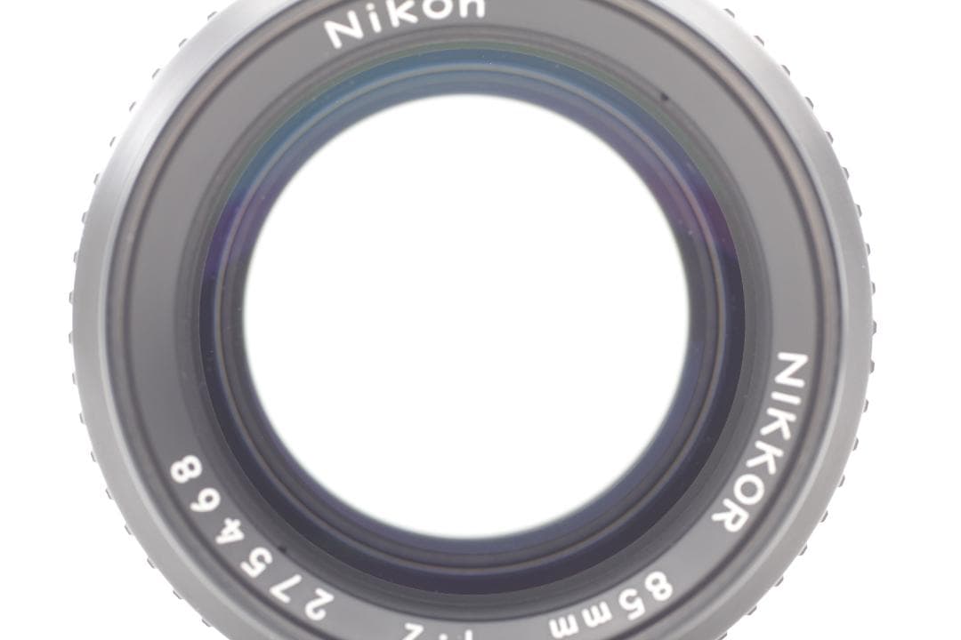 Nikon Ai-s Nikkor 85mm f/2 ケース