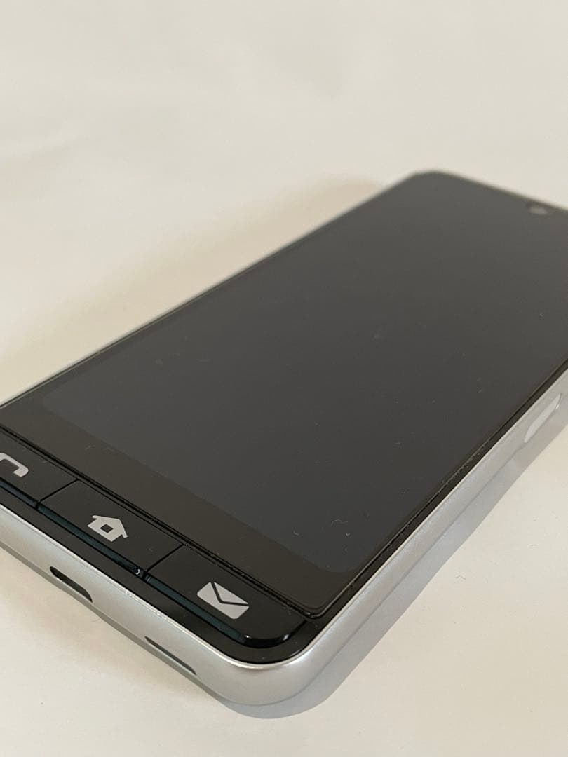 BASIO active SHG09 au スマホ本体 SIMフリー