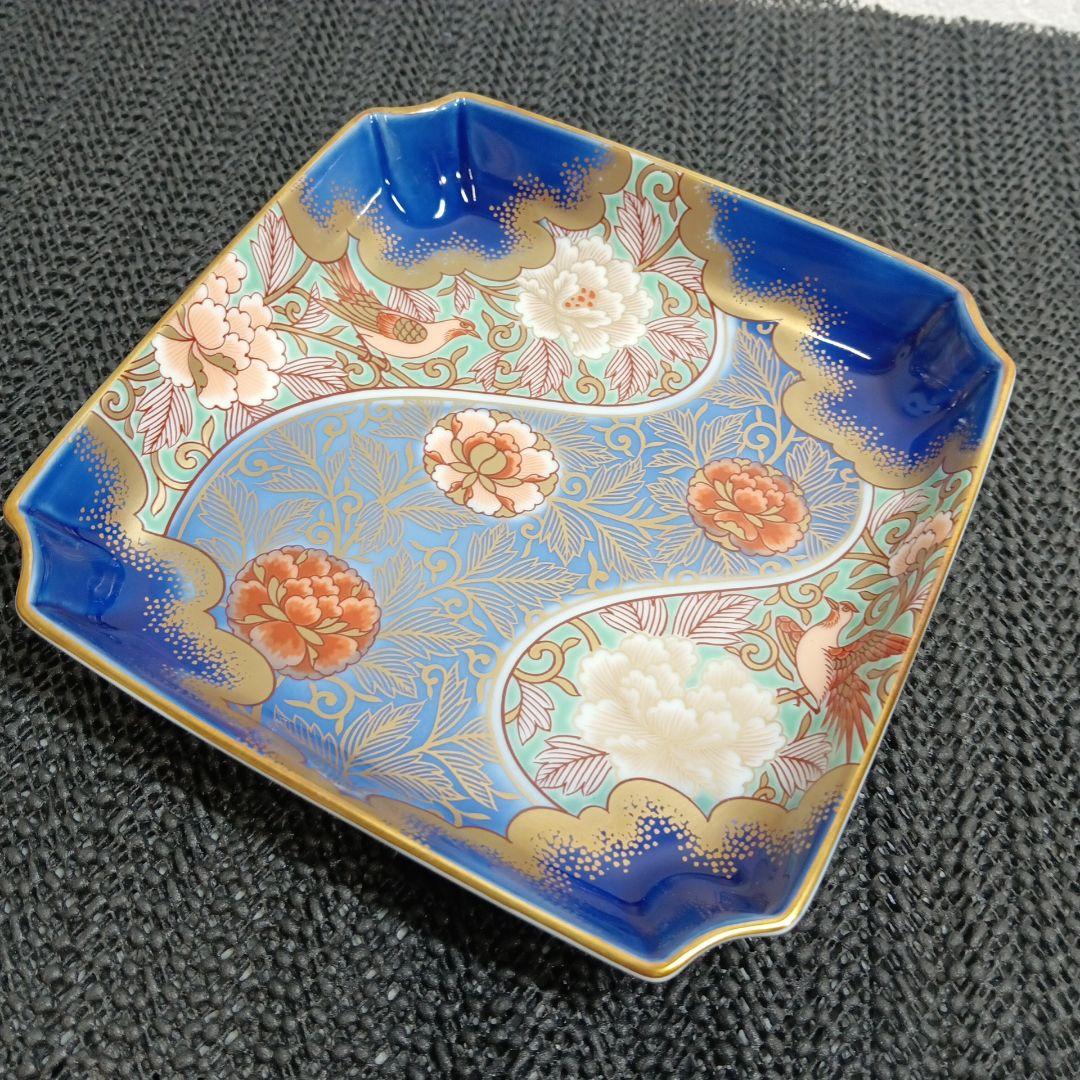 深川製磁 有田磁器 コレクション 金襴手牡丹唐草 角5号 飾皿