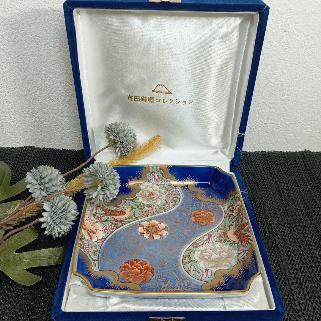 深川製磁 有田磁器 コレクション 金襴手牡丹唐草 角5号 飾皿