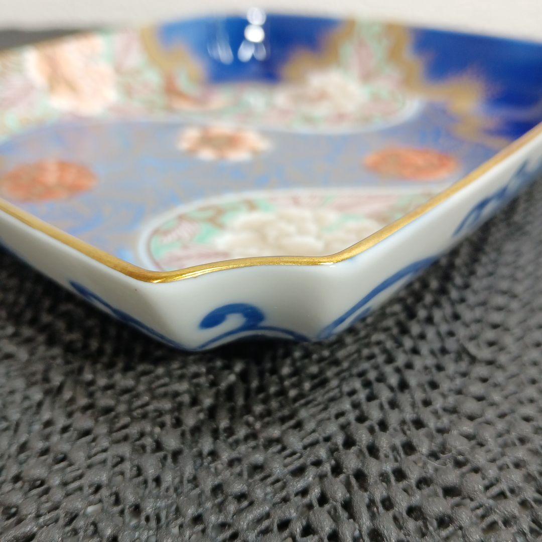 深川製磁 有田磁器 コレクション 金襴手牡丹唐草 角5号 飾皿
