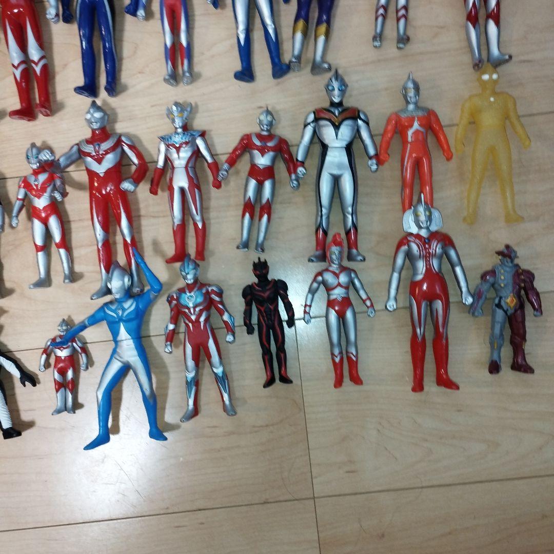 ウルトラマンフィギュア　84体セット　ソフビ等まとめ売り　バンダイ　BANDAI