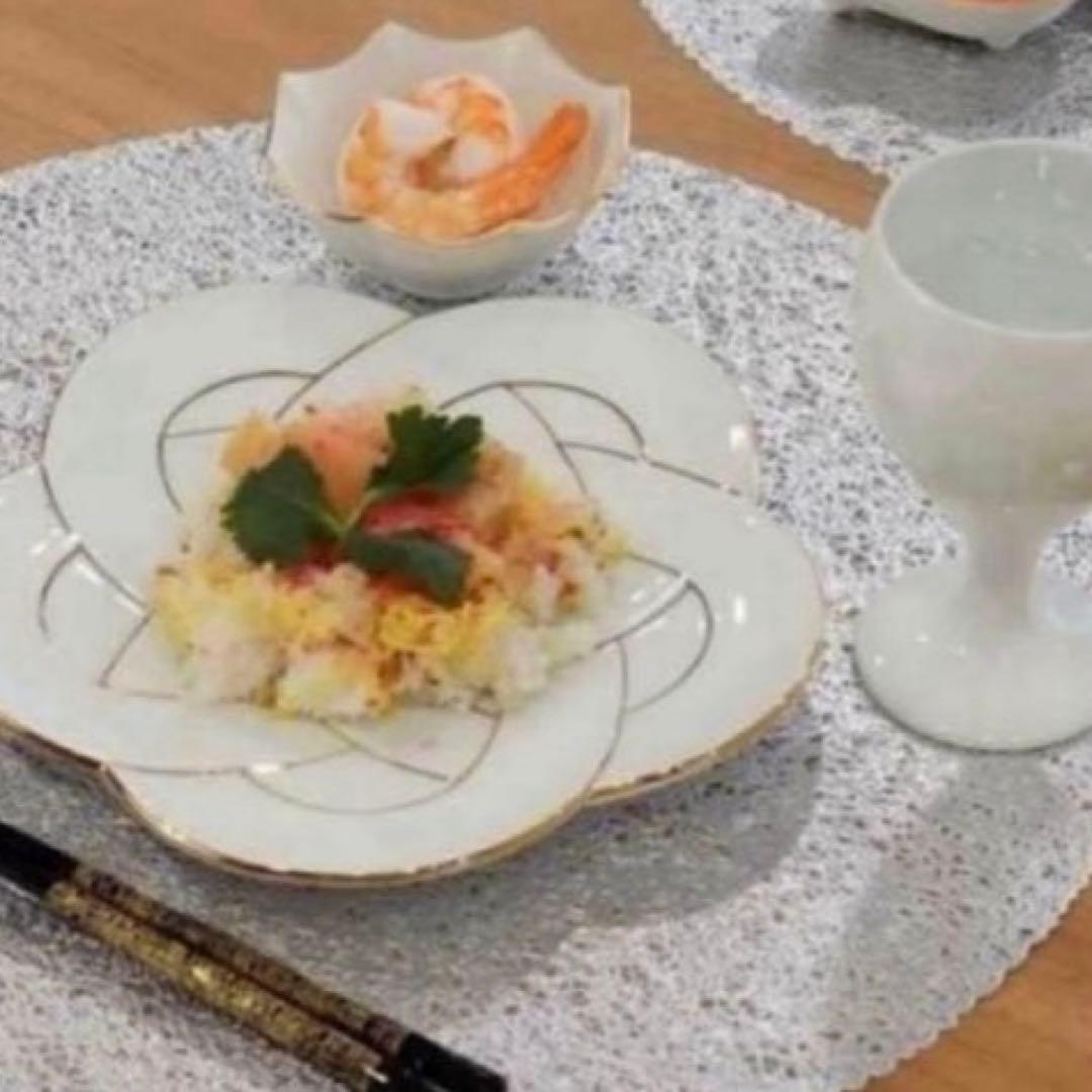 【新品】【大人気】有田焼田清窯　太白金線梅結び銘々皿　縁起物