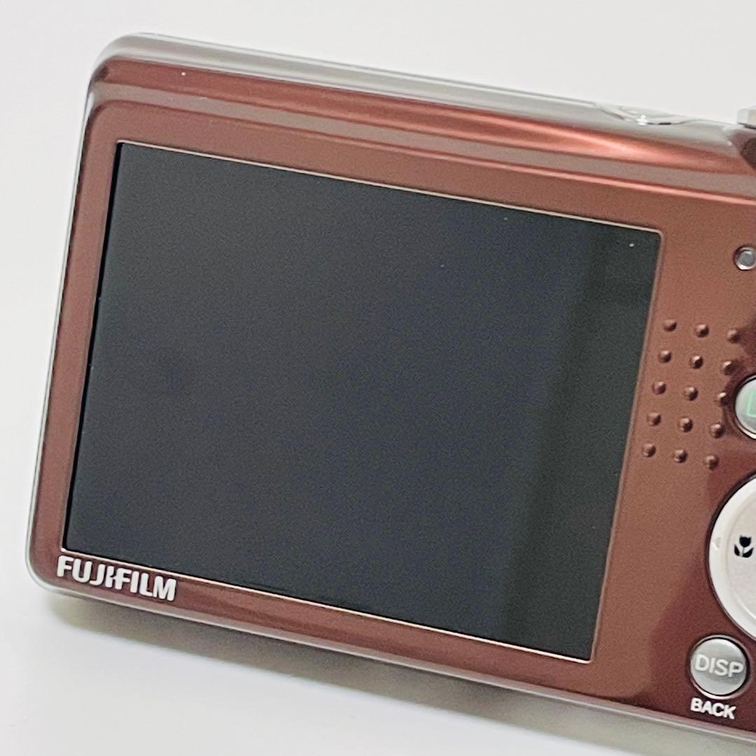 FUJIFILM FINEPIX F70EXR コンパクトデジタルカメラ