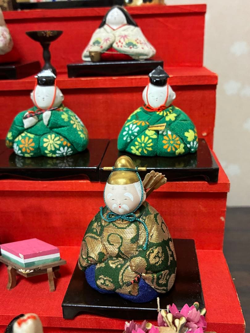 昭和初期　名人吉野喜代二作　木目込み雛15人揃い段飾り　共箱付