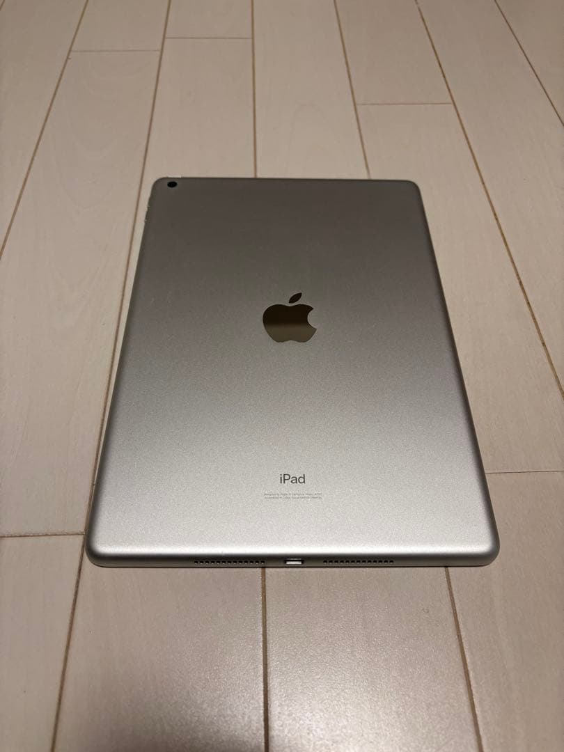Apple iPad 第7世代 10.2インチ シルバー 本体