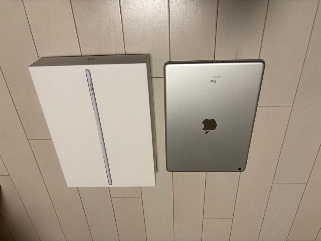 Apple iPad 第7世代 10.2インチ シルバー 本体