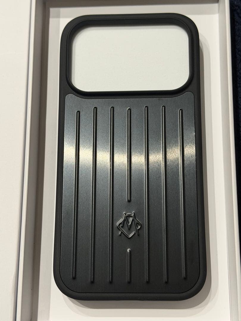 新品未使用　RIMOWA iPhone 17 Pro ケース