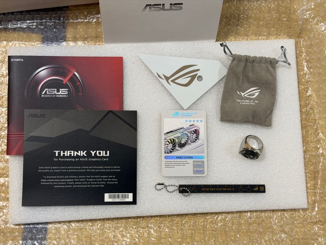 グラフィックボード・グラボ・ビデオカード ROG-STRIX-RTX3090-O24G-WHITE