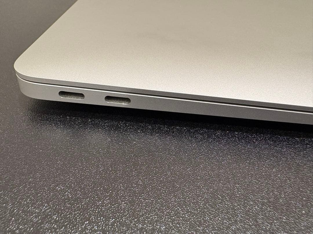 【バッテリー94%】MacBook Air M1 [8GB] [256GB]