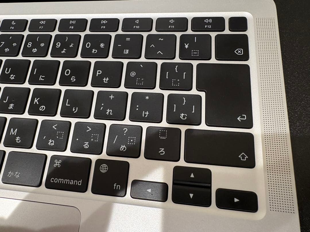 【バッテリー94%】MacBook Air M1 [8GB] [256GB]