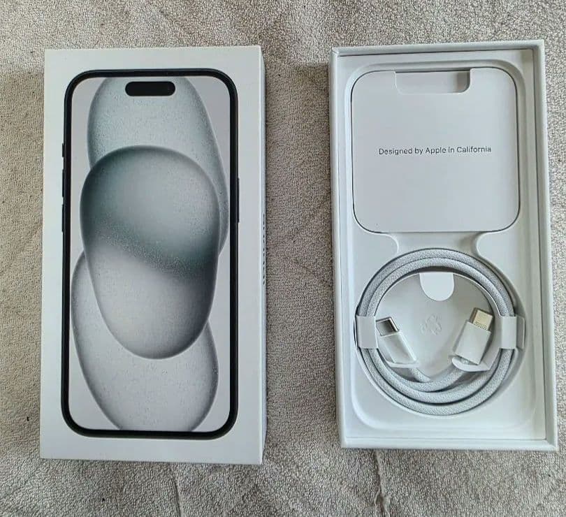 Apple iPhone 15 128GB ブラック 本体