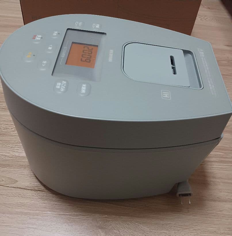アイリスオーヤマ IHジャー炊飯器 ３合炊き RC-IL30