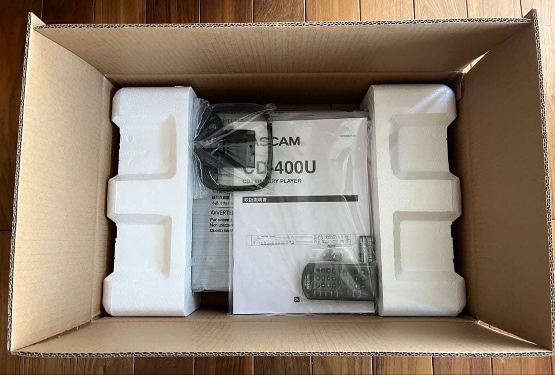 ★値引しました★【未使用品】TASCAM CD-400U 1Uマルチプレーヤー