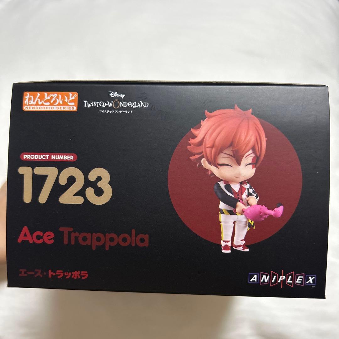 【開封品】エース・トラッポラ ねんどろいど 特典缶バッジ付き