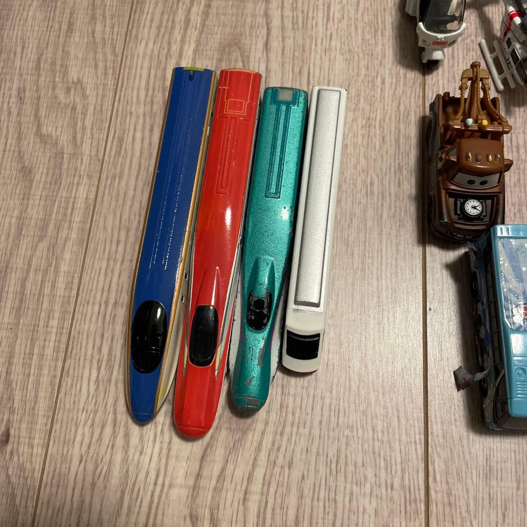 トミカ約70台＋新幹線4つ
