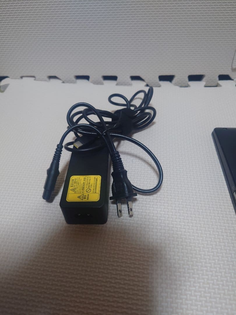 NEC Versapro Ultralite/i5-1235U/16/1kg軽量