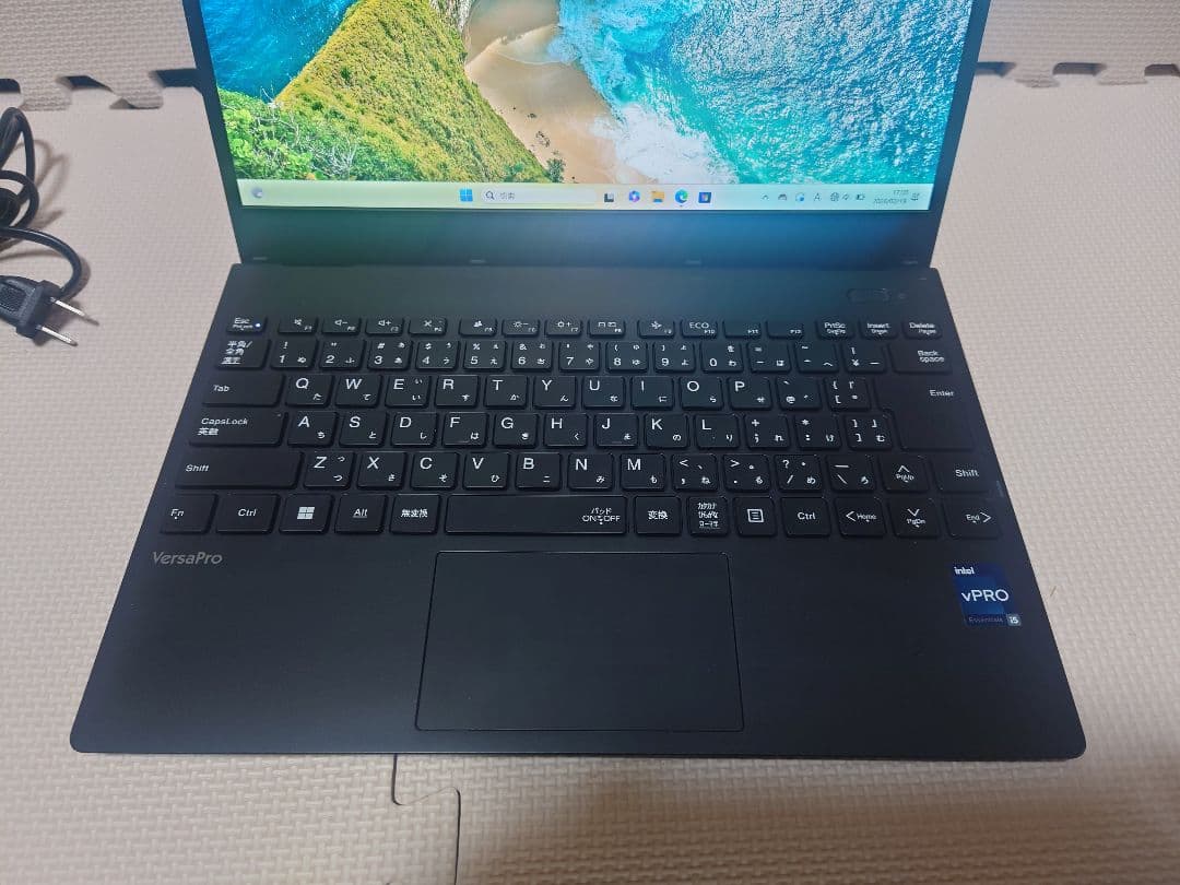 NEC Versapro Ultralite/i5-1235U/16/1kg軽量