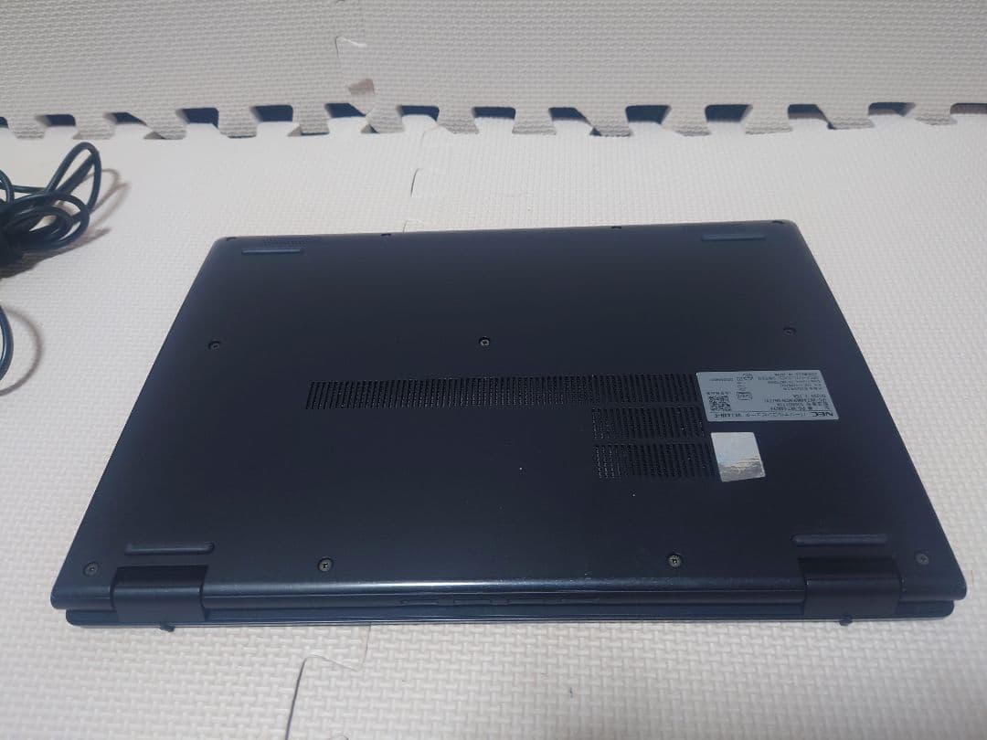 NEC Versapro Ultralite/i5-1235U/16/1kg軽量