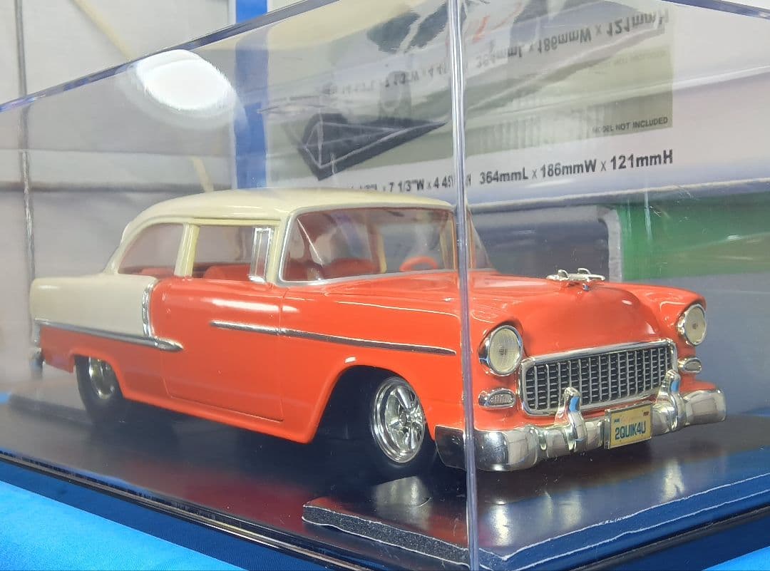 1/18 シボレー ベルエア ストリートロッド 元箱なし ディスプレイケース付
