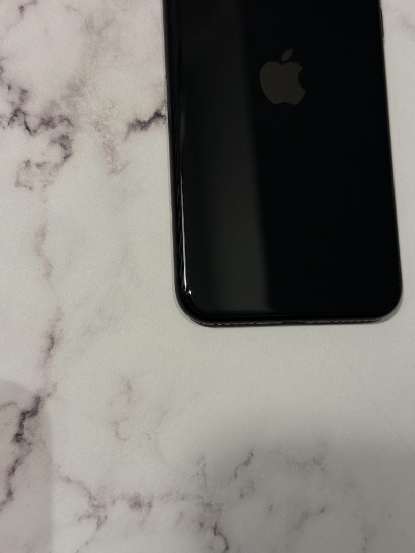 iPhone SE (第2世代) ブラック 82%