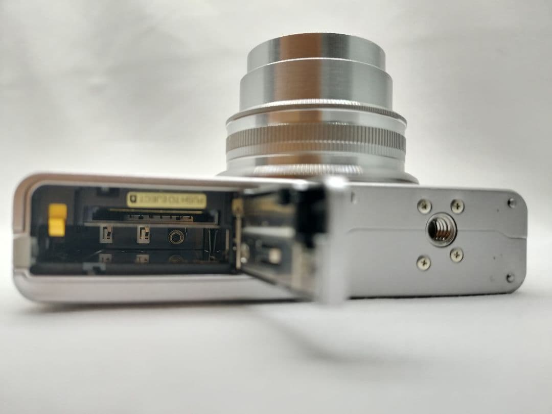 ジャンク 富士フイルム FUJIFILM XF1 ブラウン