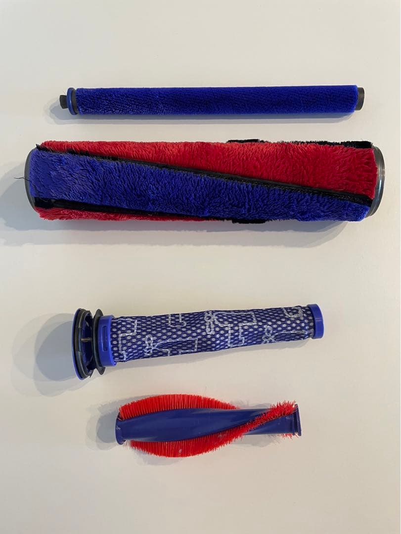 5/9値下げ　Dyson v8 fluffy スティッククリーナー　掃除機