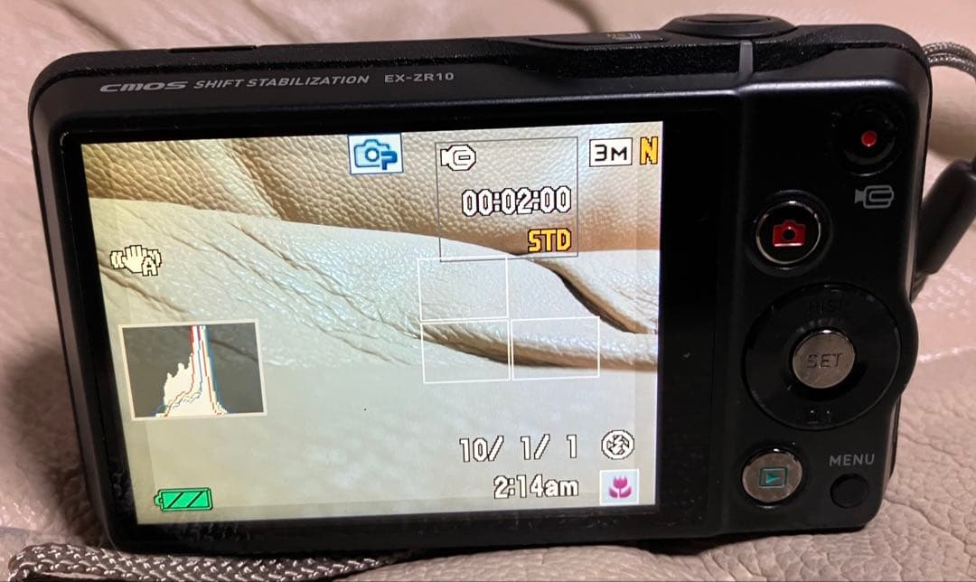 値段交渉受付ます 動作品　カシオ　EX-ZR10 2台　デジカメ　Casio