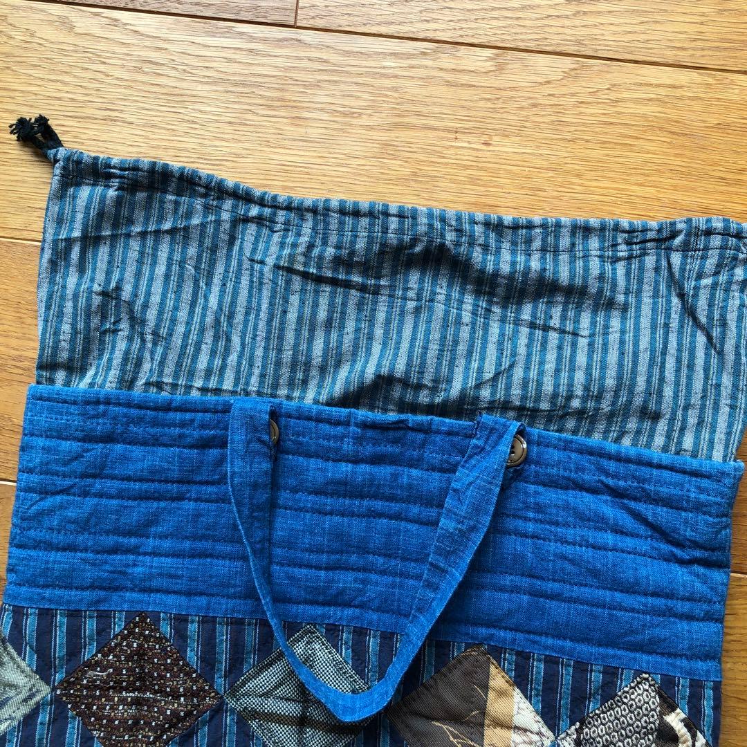 パッチワークのトートバッグ　古布　ハンドメイド￼ 作家物　藍染　匿名配送