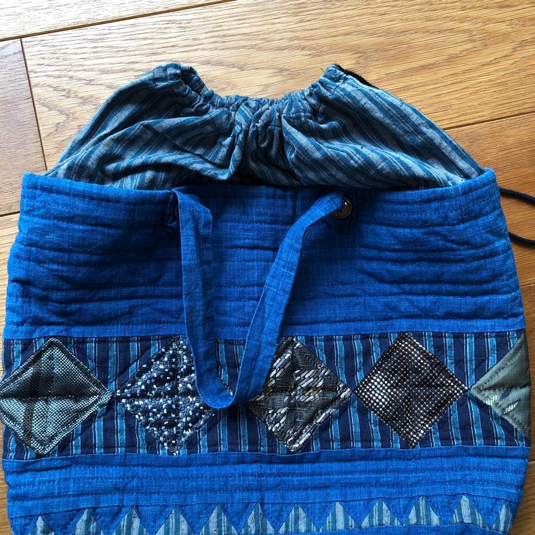 パッチワークのトートバッグ　古布　ハンドメイド￼ 作家物　藍染　匿名配送