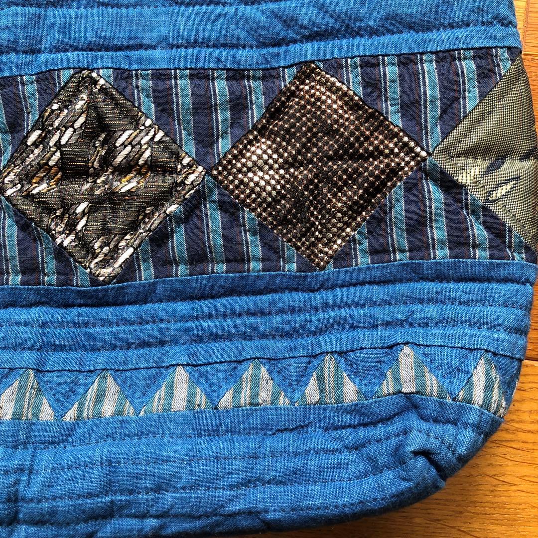 パッチワークのトートバッグ　古布　ハンドメイド￼ 作家物　藍染　匿名配送