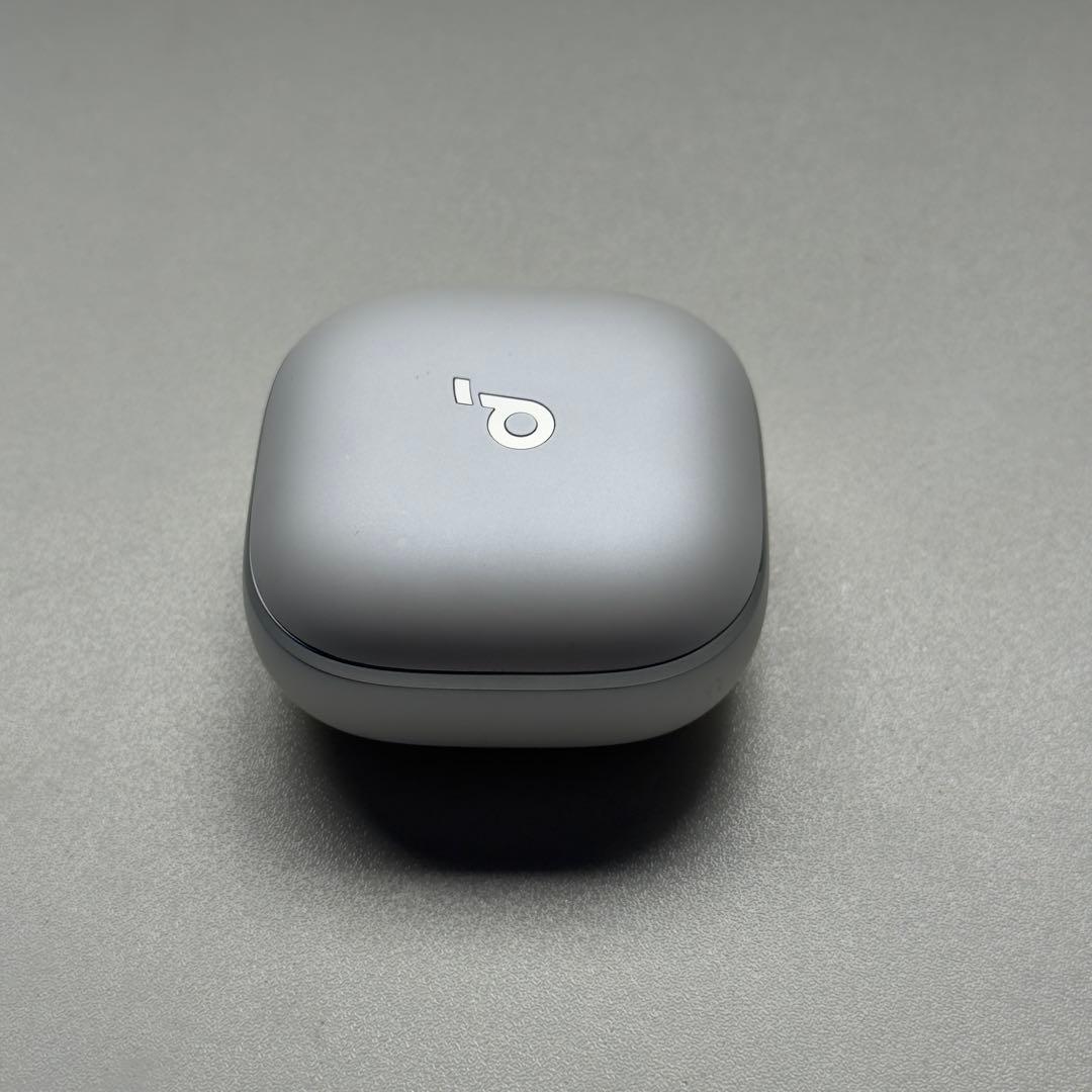 Anker Soundcore Liberty5 白　充電ケース