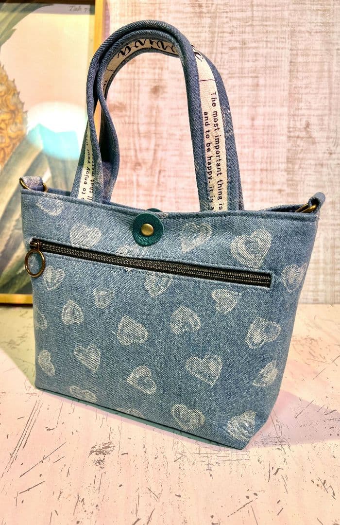 インディゴハート柄デニム♡刺繍のちょこっとお出かけミニバッグ♡