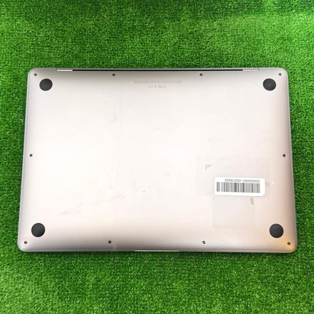 【極美品】MacBook Air M1 8GB SSD256GB ノートPC
