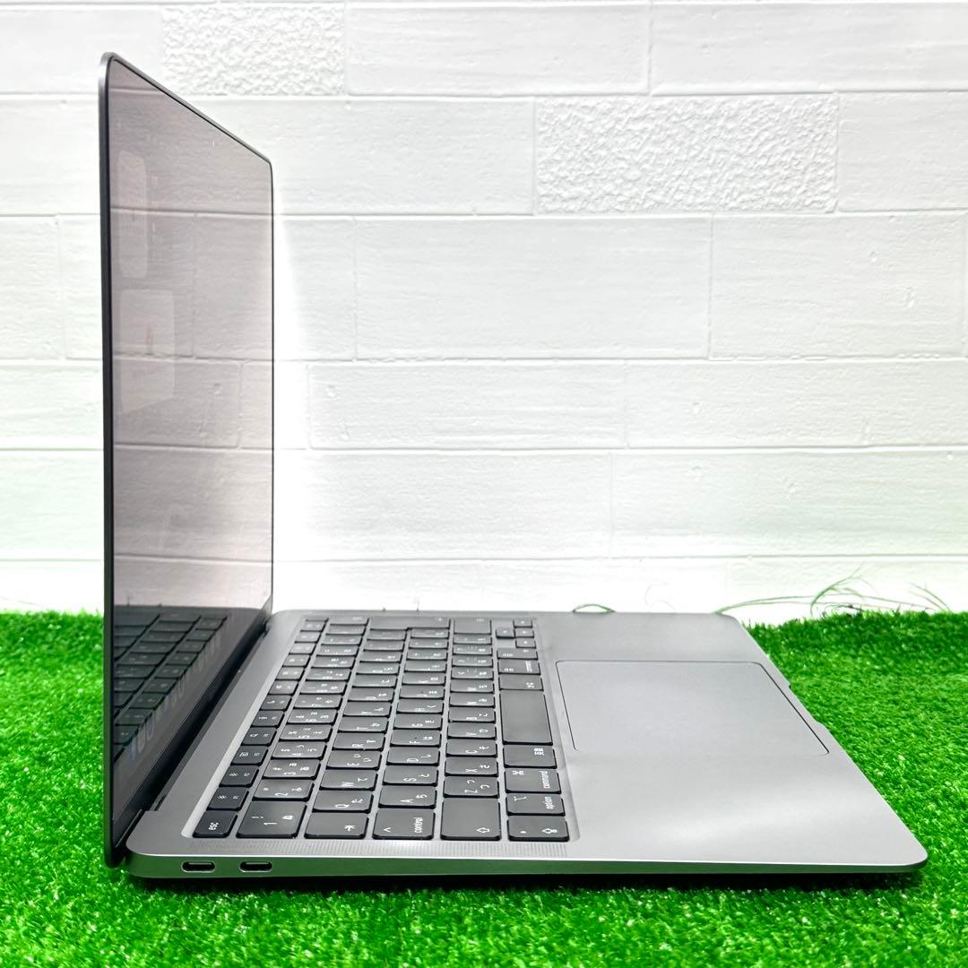 【極美品】MacBook Air M1 8GB SSD256GB ノートPC